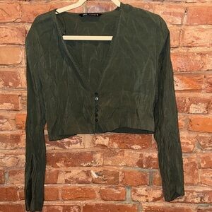 Zara Olive Cropped Button-Front Long Sleeve Top